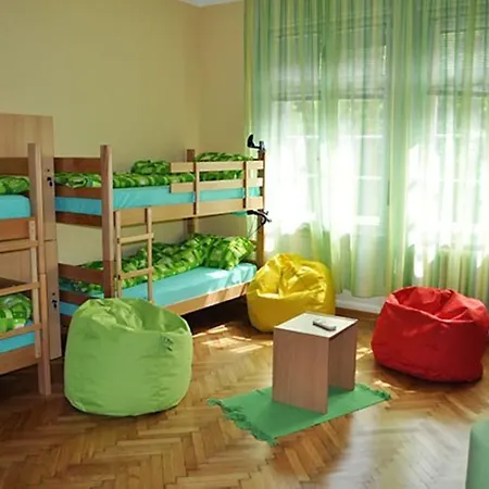 بيت شباب Habitat بلغراد